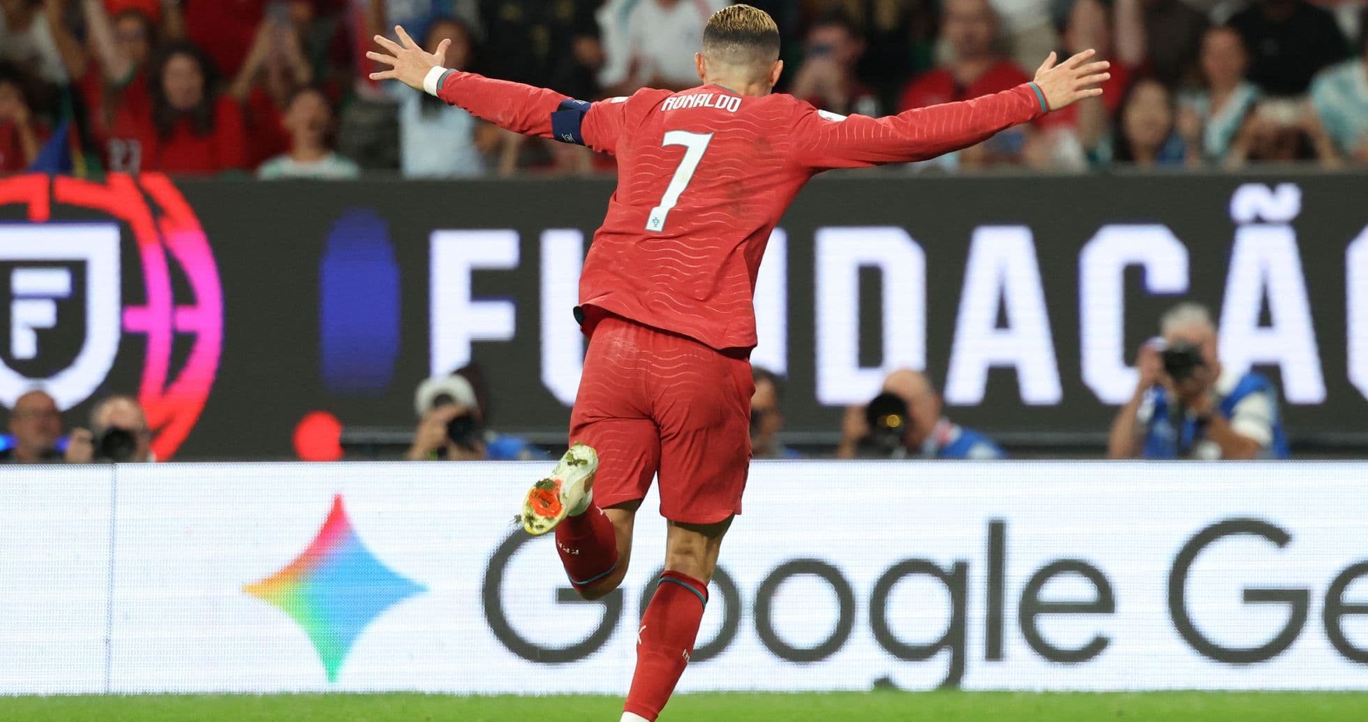 Joao Félix da la victoria a Portugal mientras Cristiano Ronaldo sufre con el VAR Joao Félix da la victoria a Portugal mientras Cristiano Ronaldo sufre con el VAR
