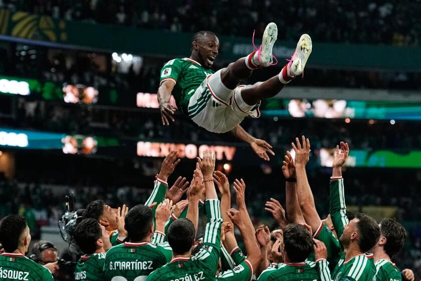 México rompe sequía en eliminación directa y vence a Ecuador para avanzar a octavos de final México rompe sequía en eliminación directa y vence a Ecuador para avanzar a octavos de final
