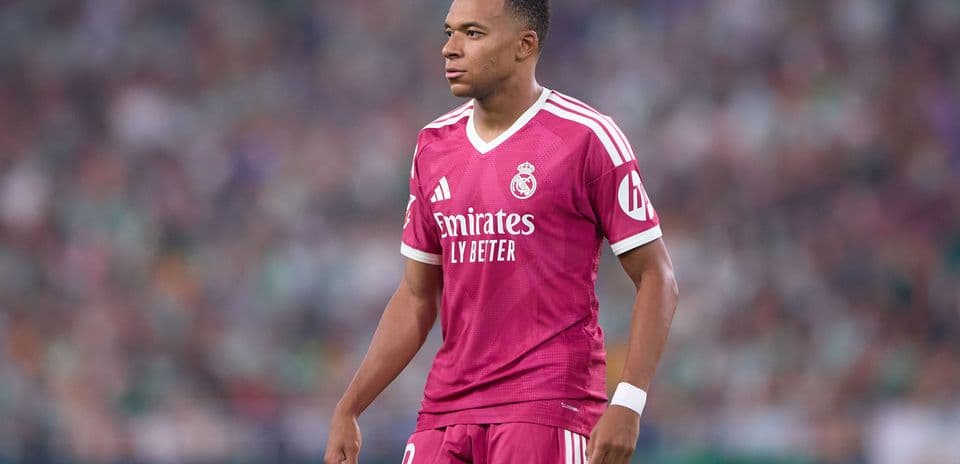 Christophe Dugarry critica duramente a Kylian Mbappé por su ambición al Balón de Oro Christophe Dugarry critica duramente a Kylian Mbappé por su ambición al Balón de Oro