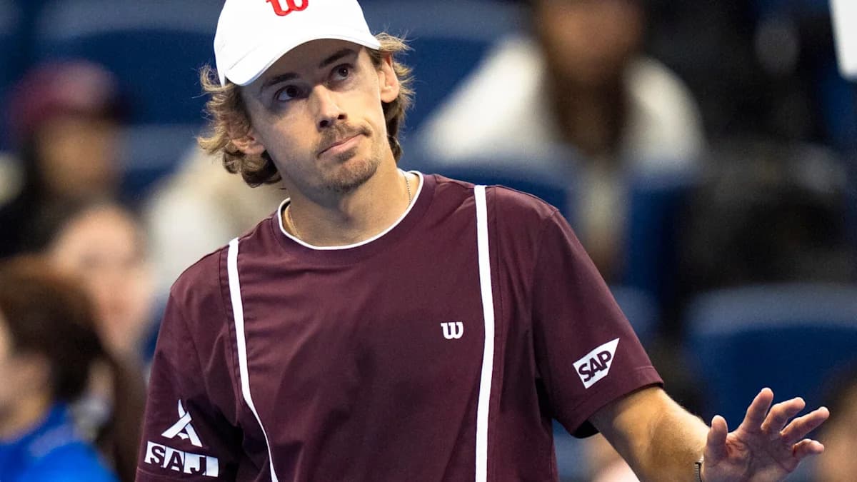 Alex de Minaur avanza a cuartos en el Masters de Shanghái y actualiza su estado físico Alex de Minaur avanza a cuartos en el Masters de Shanghái y actualiza su estado físico