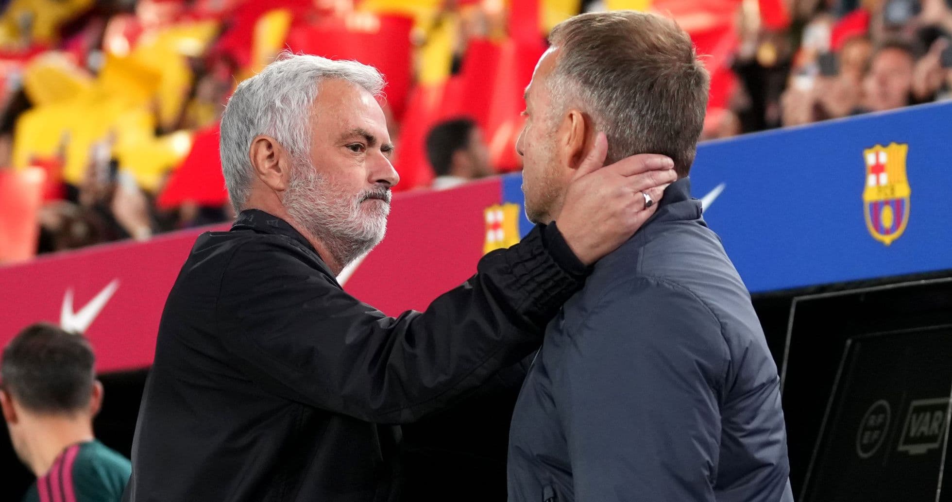 Análisis táctico: Cómo José Mourinho superó a Hansi Flick en su regreso al Clásico Análisis táctico: Cómo José Mourinho superó a Hansi Flick en su regreso al Clásico