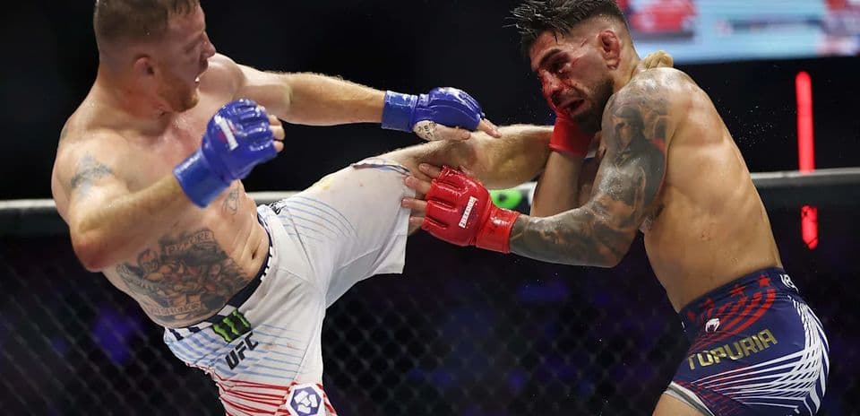 Justin Gaethje Defiende a Ilia Topuria: 'No Se Rindió en la Esquina' Justin Gaethje Defiende a Ilia Topuria: 'No Se Rindió en la Esquina'