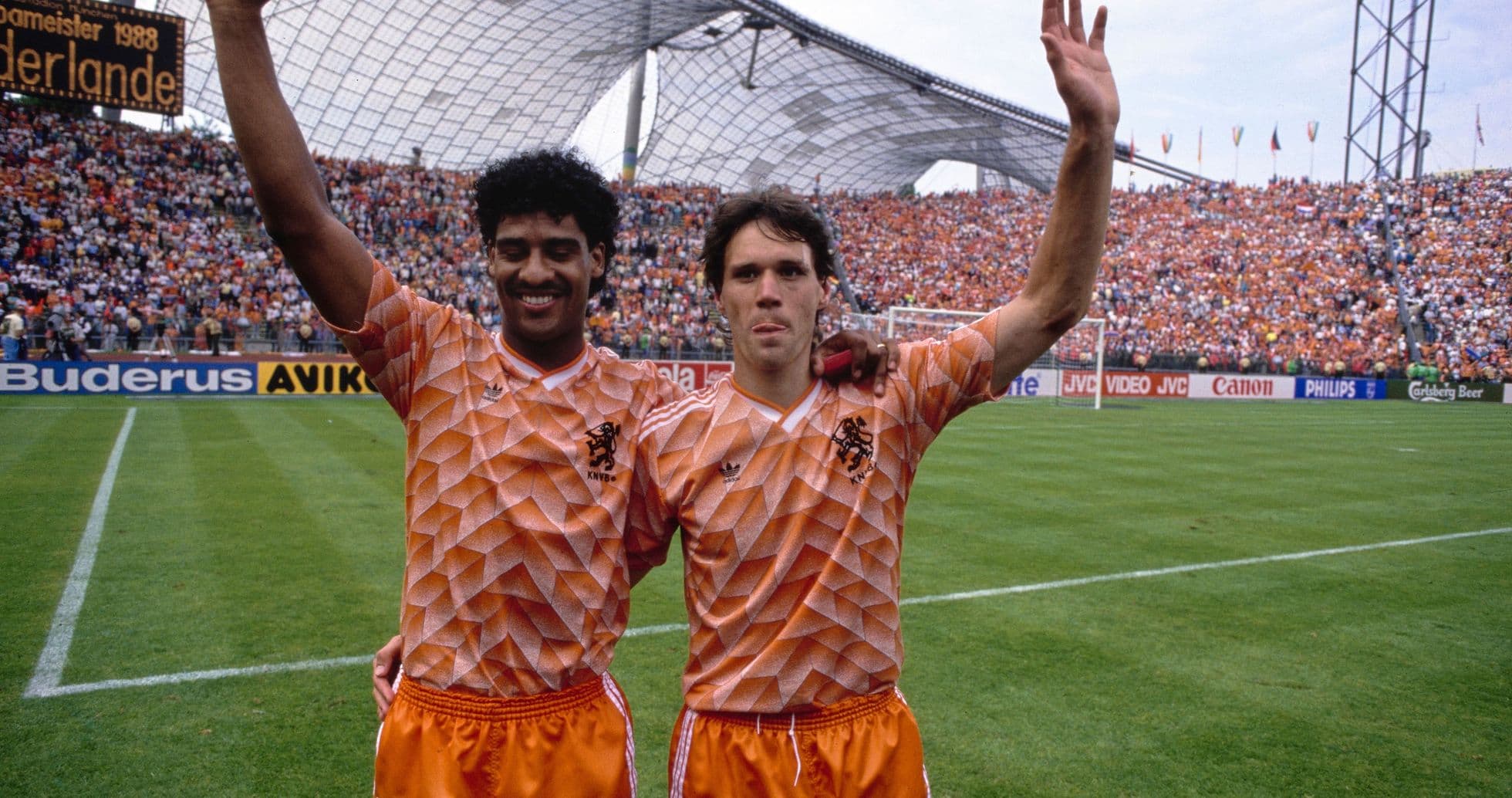 Holanda vence a Alemania en Hamburgo: Van Basten define una semifinal histórica Holanda vence a Alemania en Hamburgo: Van Basten define una semifinal histórica