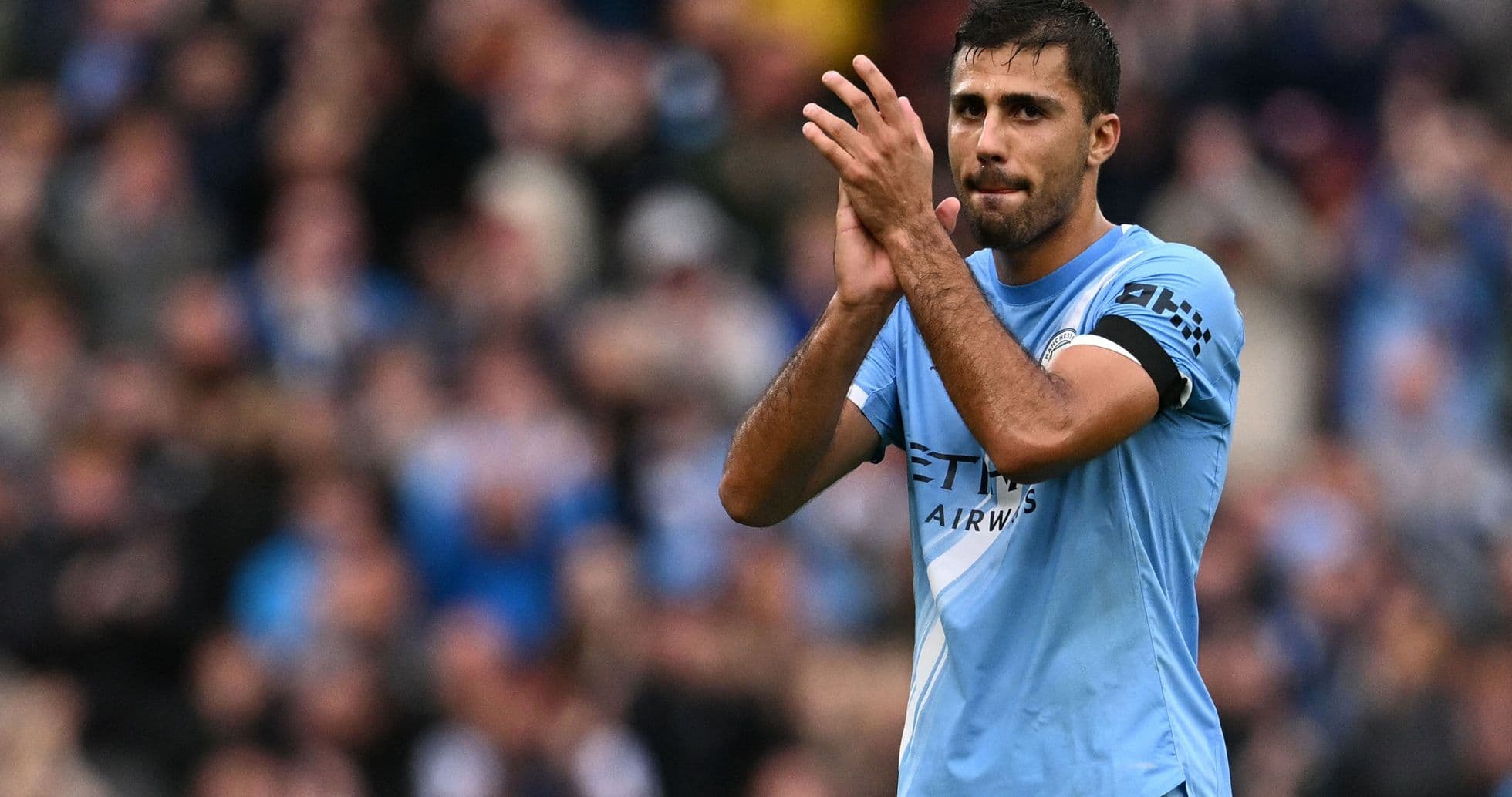 Rodri presiona para salir del Manchester City y solicita permiso especial para faltar a entrenamientos mientras se acerca su fichaje por el Barcelona Rodri presiona para salir del Manchester City y solicita permiso especial para faltar a entrenamientos mientras se acerca su fichaje por el Barcelona
