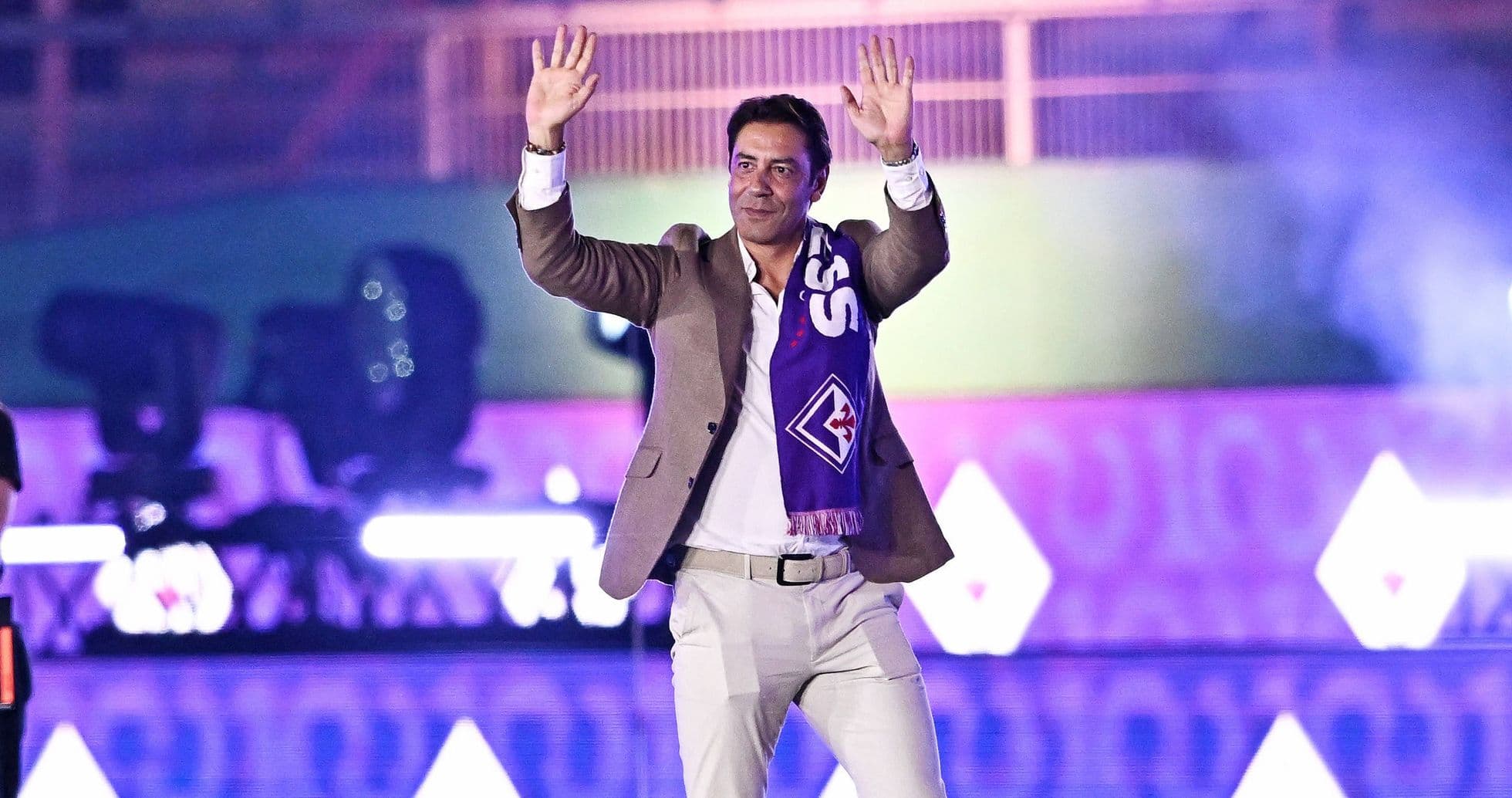 Manuel Rui Costa regresa a Florencia tras 25 años para el partido de leyendas del centenario de Fiorentina Manuel Rui Costa regresa a Florencia tras 25 años para el partido de leyendas del centenario de Fiorentina