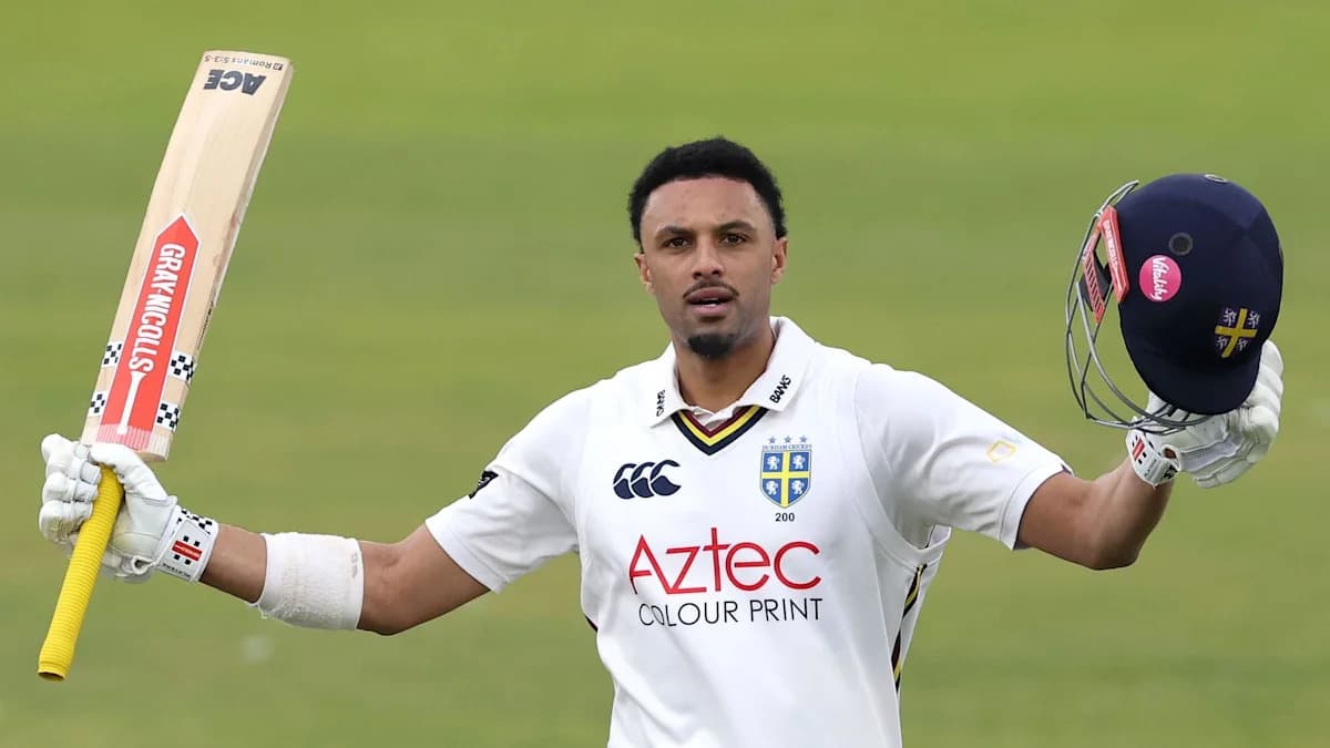 Emilio Gay anota 141 y Durham inicia con fuerza ante Lancashire Emilio Gay anota 141 y Durham inicia con fuerza ante Lancashire