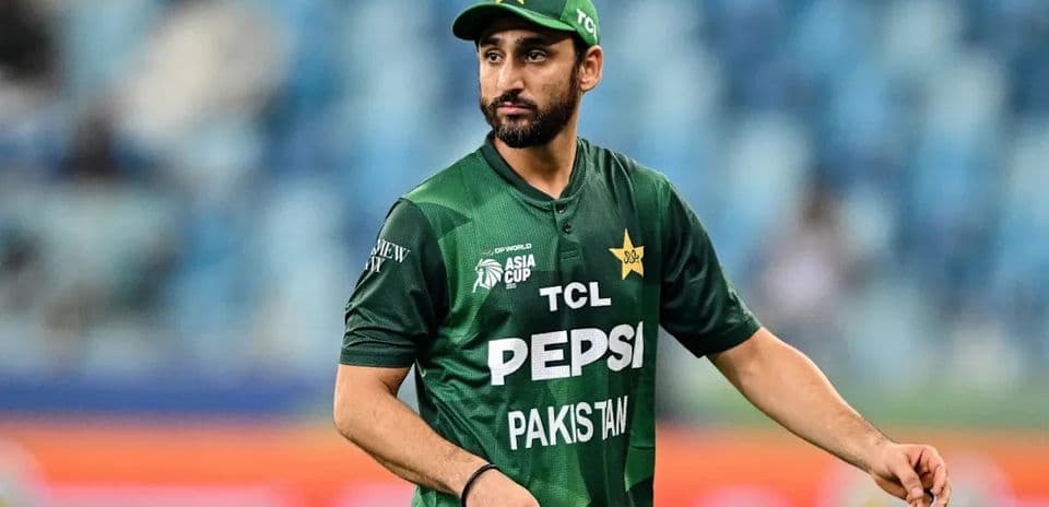 Sahibzada Farhan asumirá la capitanía T20I de Pakistán tras Salman Ali Agha Sahibzada Farhan asumirá la capitanía T20I de Pakistán tras Salman Ali Agha