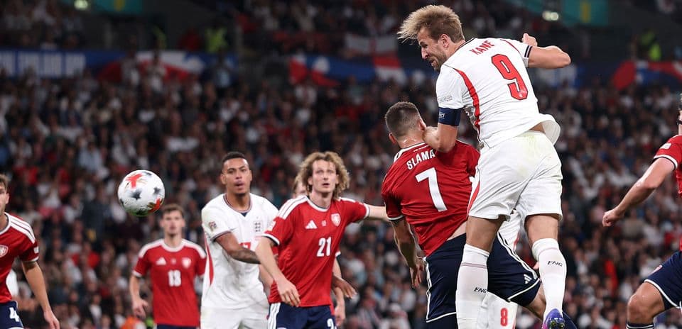 Harry Kane celebra su doblete histórico en Wembley y el récord de Peter Shilton Harry Kane celebra su doblete histórico en Wembley y el récord de Peter Shilton