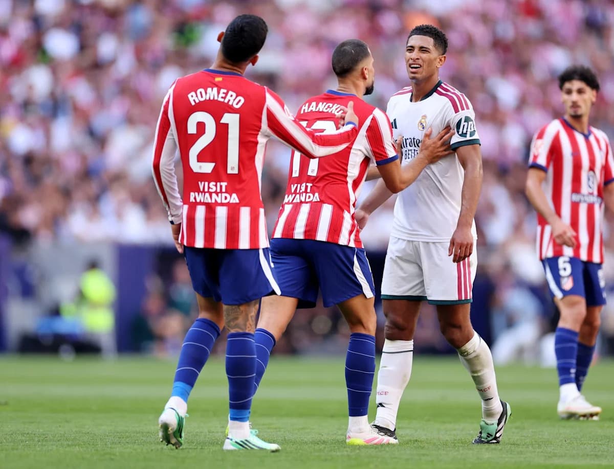 Jude Bellingham enfrenta al árbitro tras polémica derrota del Real Madrid en el derbi Jude Bellingham enfrenta al árbitro tras polémica derrota del Real Madrid en el derbi