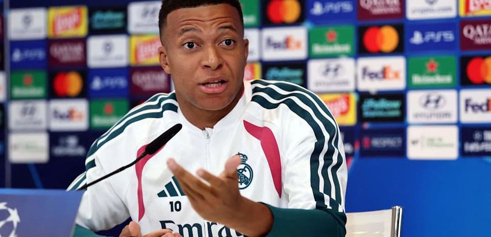 Kylian Mbappé responde a comparaciones con Dembélé y Raphinha antes del debut en Champions League Kylian Mbappé responde a comparaciones con Dembélé y Raphinha antes del debut en Champions League