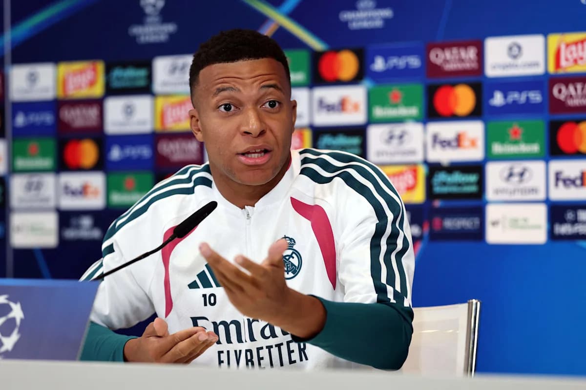 Kylian Mbappé responde a comparaciones con Dembélé y Raphinha antes del debut en Champions League Kylian Mbappé responde a comparaciones con Dembélé y Raphinha antes del debut en Champions League