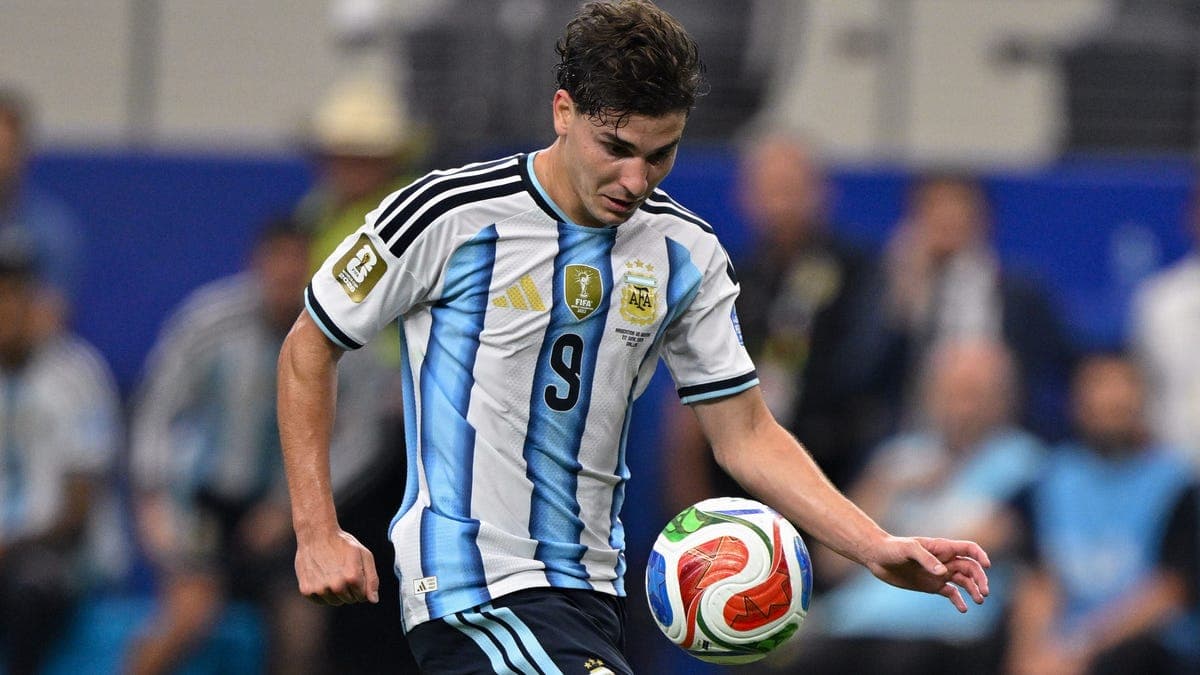 Anfitriones de la Copa Mundial 2030 jugarán eliminatorias pese a su clasificación automática, según jefe de APF Anfitriones de la Copa Mundial 2030 jugarán eliminatorias pese a su clasificación automática, según jefe de APF